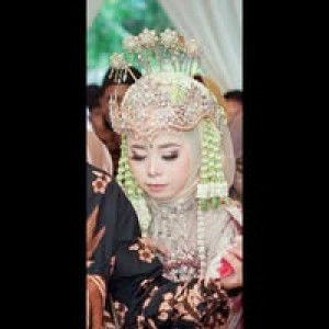 Dina Novita profile icon