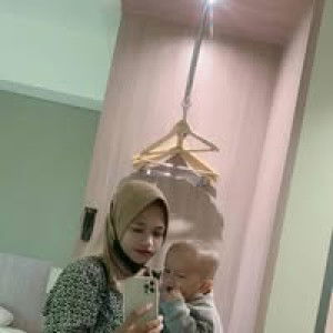 Fitri Niiati profile icon