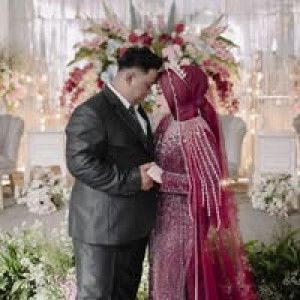 Esi Sulistiani profile icon