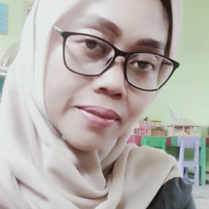 Suci Ratna Sari Dwi Lestari profile icon