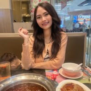 Chompoo Manlika profile icon