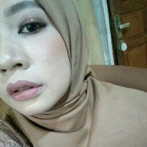 Rini Oktaviani profile icon