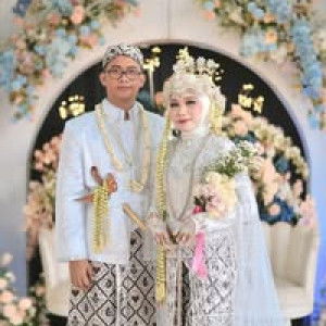 Sintia Megalena profile icon