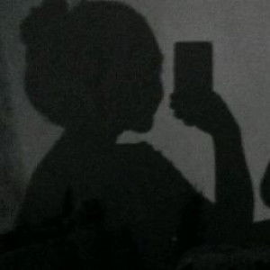 Riskia Handiyani profile icon