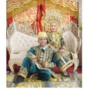 Resi Minarti profile icon