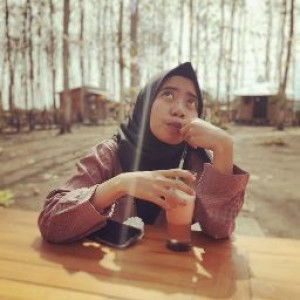 IZZA MAULIDIA profile icon