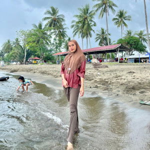 Adel Bee profile icon