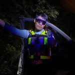 กลับไปมอง อย่าย้อนกลับไปเดิน profile icon