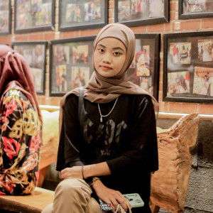 Sri Nurhayati profile icon