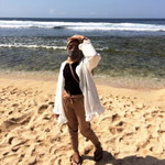 Devia Larasaty profile icon