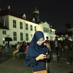 Yuli Hasni profile icon