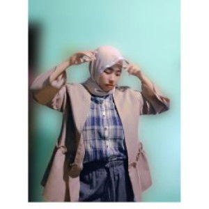 ishlahi putri profile icon