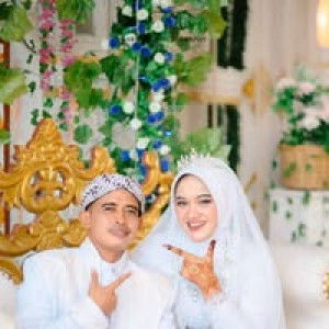 Anis Hanifah profile icon