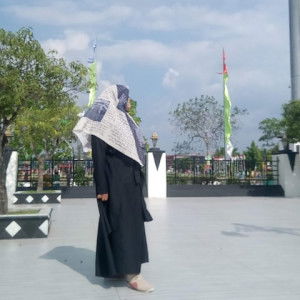 Nur Hamdaniyah profile icon