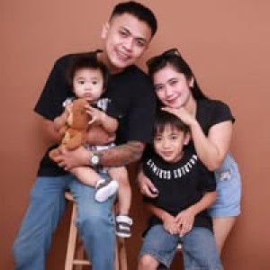 Anne Cruz profile icon