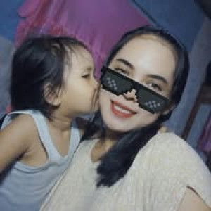 Mom's Reina profile icon