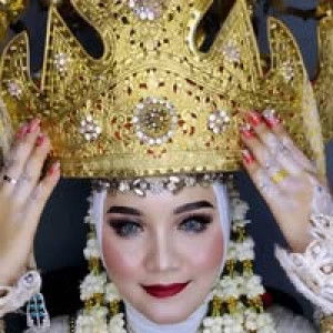 Lia Sari profile icon