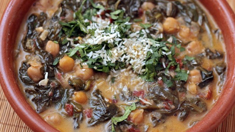 Recipes: Braised Coconut Spinach with Chickpeas | theAsianparent
