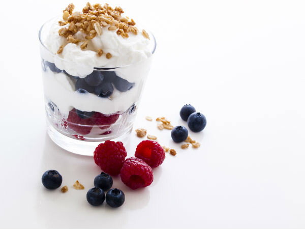 Recipes: Greek Yogurt with honey, berries and nuts | theAsianparent