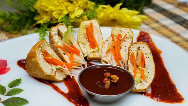 Recipes: Tauhu Sumbat with Peanut Sauce | theAsianparent