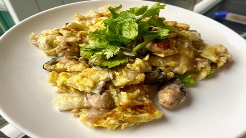 Or Luak (Oyster Omelette)