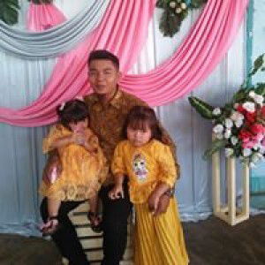 Putri Yanti profile icon