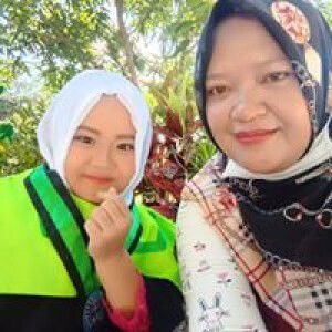 Tri Lestari profile icon