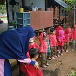 Titin Andriyati profile icon