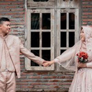 Fina Aprilia profile icon