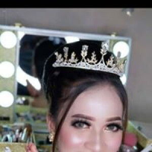 Hanik Triyani profile icon