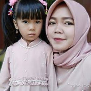 Suci Khairunnisa profile icon