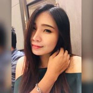 Bee Ponsawan profile icon