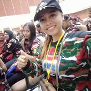 Siti Mutmainah profile icon