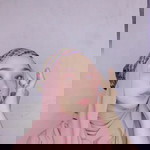 utami nurliyanti profile icon