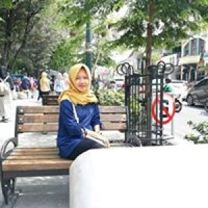 Desi Laeli N R profile icon