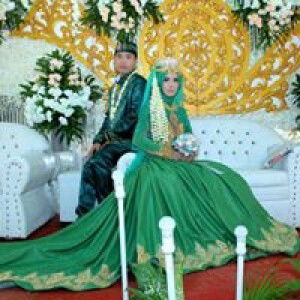 Dini Zuliati profile icon