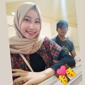 Vhyra Nom Nom profile icon