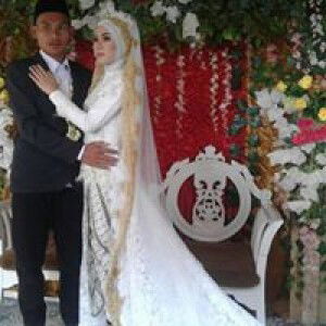 Reni Sopyantie profile icon