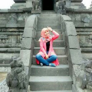 Intan Kusuma profile icon