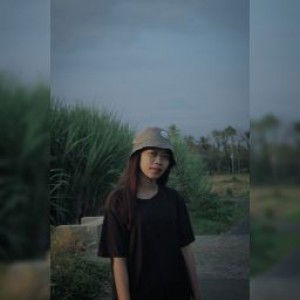 Indah Oktafiani profile icon