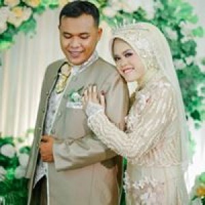 Rini Novita Sari profile icon
