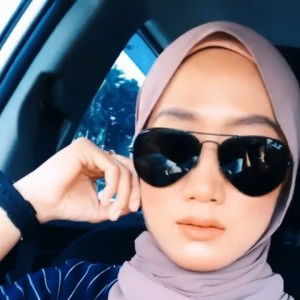 AzmiraAzhar profile icon