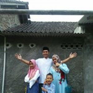 Putri Yohana profile icon