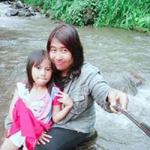 tri kurniawati profile icon