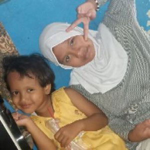 Saniyah yuli Yani profile icon