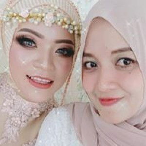 Devi Wahyu Istiana profile icon