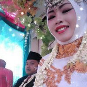 Reska Putry Diana Diana profile icon