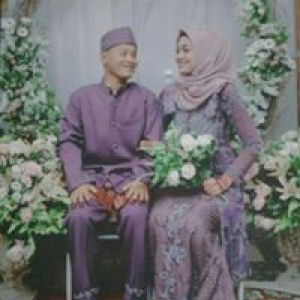 Rhetno Handayani profile icon