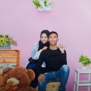 Putri Lindung Sari profile icon