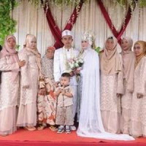 Heny Nuraeni profile icon